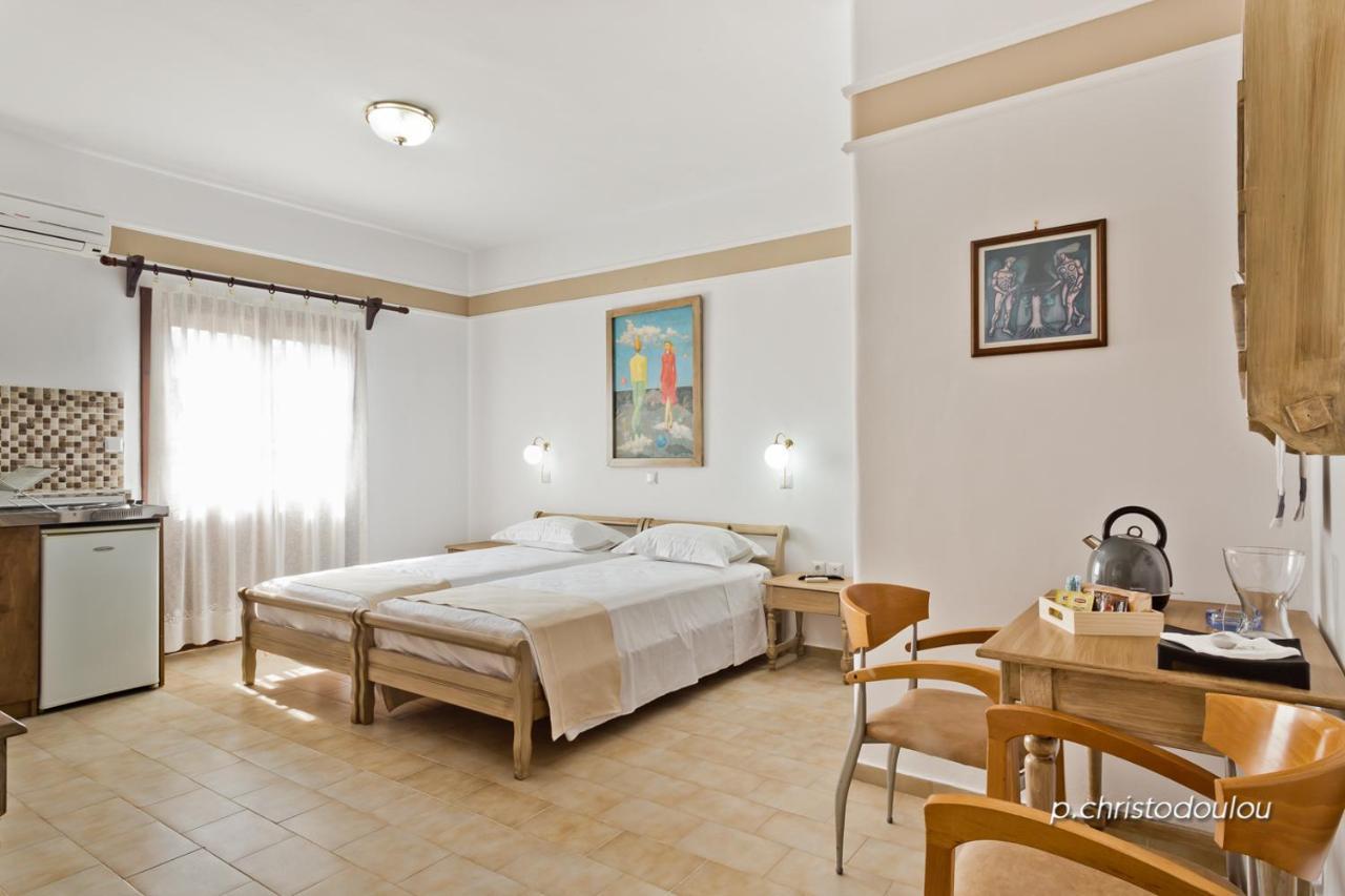 Philoxenia 2 Apartment *